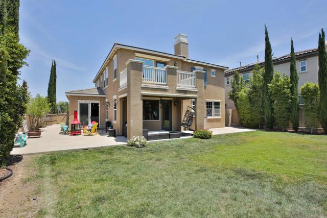 1932 Corte Cantanta, Chula Vista CA: https://media.crmls.org/mediaz/76e04458-7faa-4115-a45a-d5bf95085c23.jpg