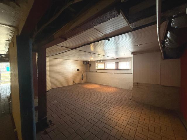 398 W San Fernando, San Jose CA: https://media.crmls.org/mediaz/76e2611d-b75a-4398-a002-a66a4e0d4966.jpg