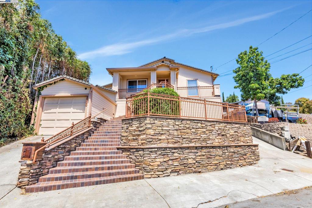 2230 Sol St.