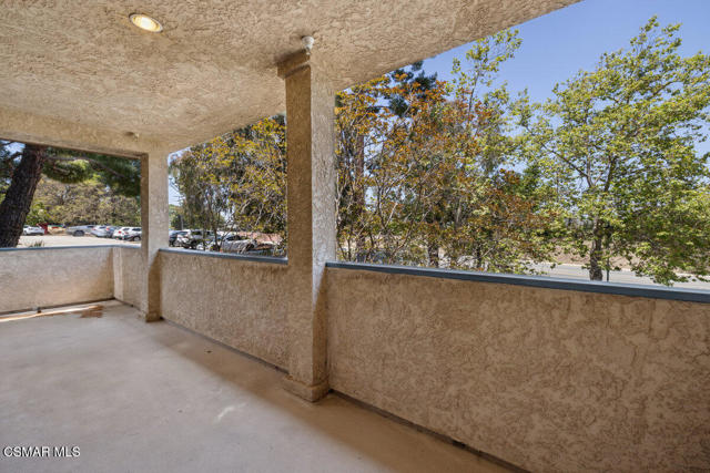 2732 Borchard Road, Newbury Park CA: https://media.crmls.org/mediaz/76e3bb95-4451-4670-976b-86a2972c2850.jpg