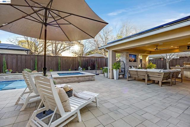 2170 Santa Croce Dr, Livermore CA: https://media.crmls.org/mediaz/76e40edc-8f8c-4219-9a99-c42fe0cb5ffa.jpg