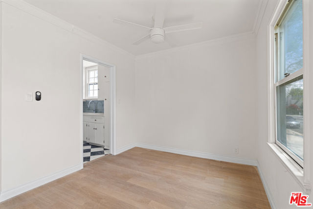 148 S Mccarty Drive, Beverly Hills CA: https://media.crmls.org/mediaz/76e4a37b-46fc-4970-940e-bd2f285805ef.jpg
