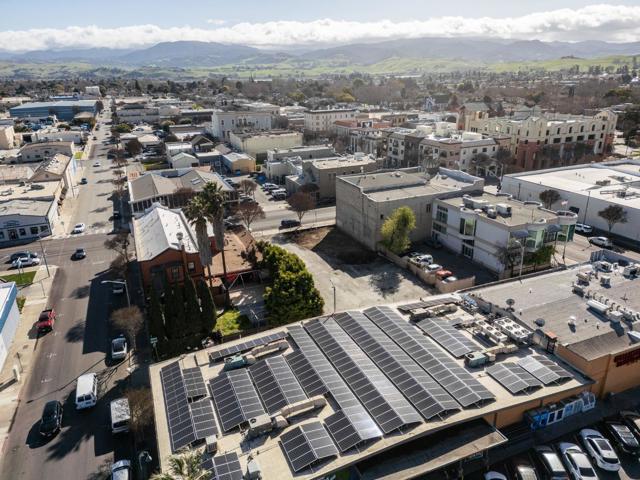 220 Fourth Street, Hollister CA: https://media.crmls.org/mediaz/76e505bc-4c41-4e22-89b5-45f3109fe089.jpg