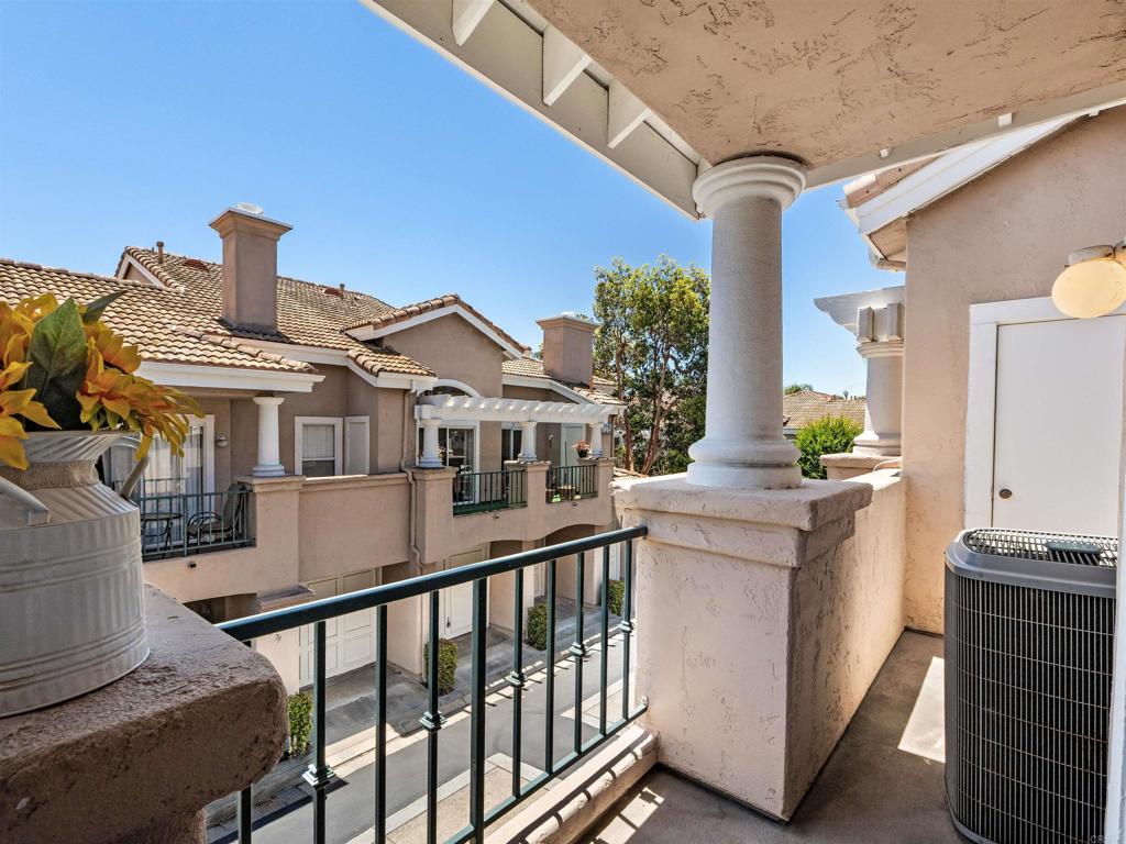 7275 Calabria Ct - photo 15