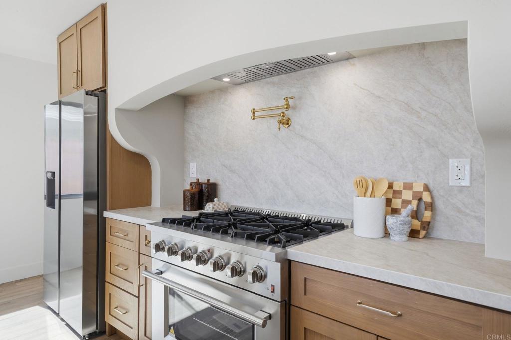 8833 Glenhaven Street - photo 18