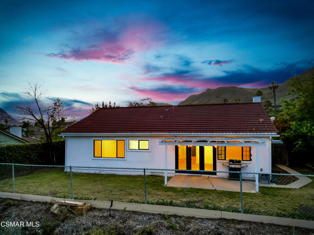 3118 Big Sky Drive, Thousand Oaks CA: https://media.crmls.org/mediaz/76e5fa9a-bebf-4a26-8337-105cb9fc764e.jpg