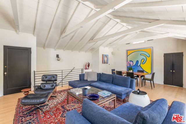 8917 Dorrington Avenue, West Hollywood CA: https://media.crmls.org/mediaz/76e6e6d9-a6e0-4a88-aef2-75d62ff7ec4e.jpg