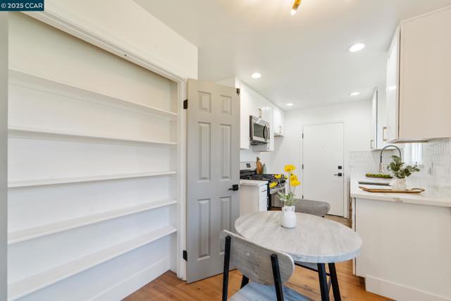 23230 Anchor Avenue, Carson CA: https://media.crmls.org/mediaz/76e855bc-9f4b-4cf2-a7f8-b08336983fe8.jpg
