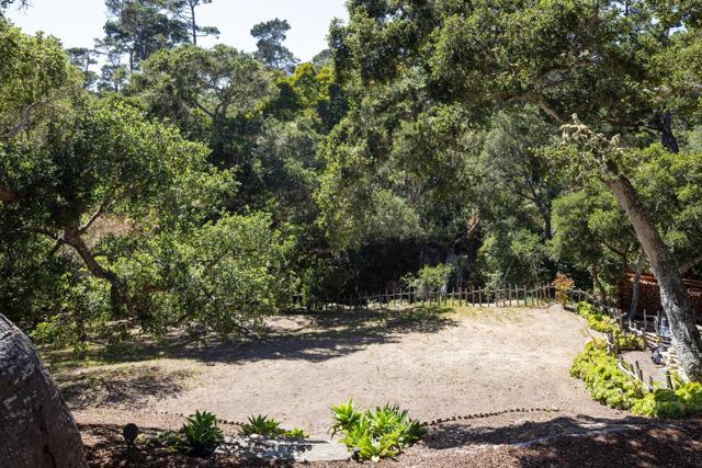 25524 Hatton Road, Carmel CA: https://media.crmls.org/mediaz/76e884f6-4cbd-4580-91da-7138570d53d6.jpg