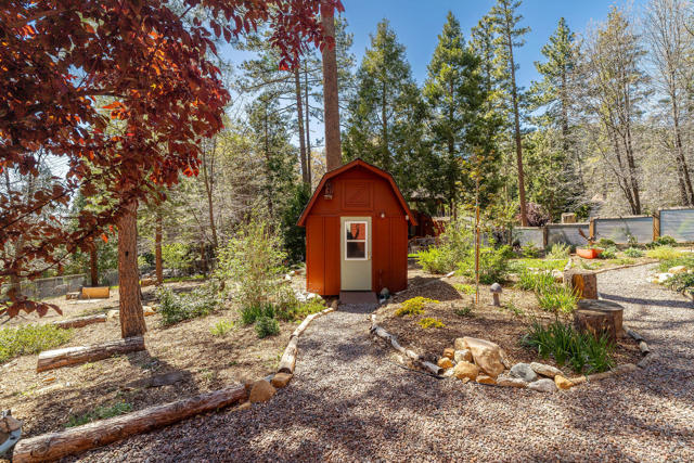 25445 Palomar Road, Idyllwild CA: https://media.crmls.org/mediaz/76e94a30-1104-4016-a647-46e02f9051fd.jpg