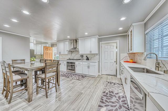 7550 Sandholdt Road, Moss Landing CA: https://media.crmls.org/mediaz/76eabc01-3708-47ed-b649-1a295bc21894.jpg