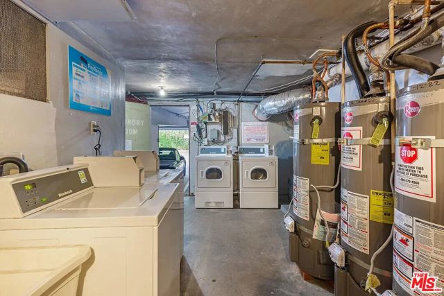 1429 Havenhurst Drive, West Hollywood CA: https://media.crmls.org/mediaz/76eacdf3-d8b2-46a0-b5e1-785aae6eee0b.jpg