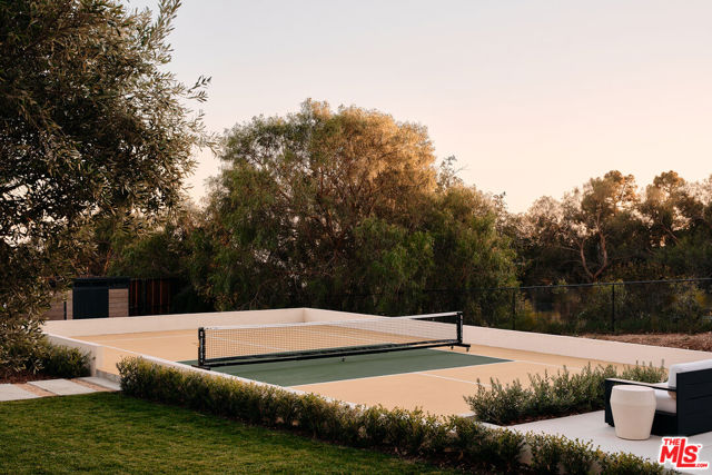 29685 Cuthbert Road, Malibu CA: https://media.crmls.org/mediaz/76eae2db-a8a5-4dc4-91fa-e8d11490fc17.jpg