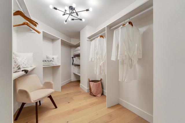 2071 Oakley Avenue, Menlo Park CA: https://media.crmls.org/mediaz/76ebf3c0-7eb3-4541-992d-27d971b03124.jpg