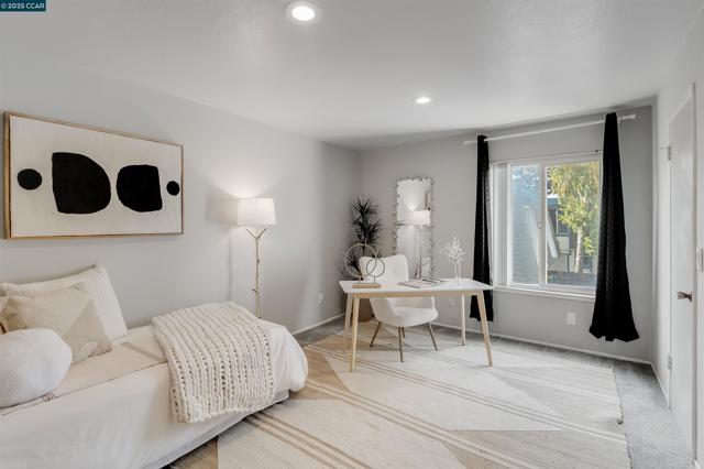 3905 Clayton Rd, Concord CA: https://media.crmls.org/mediaz/76ec51da-3543-4ff1-9f63-ed834165f182.jpg