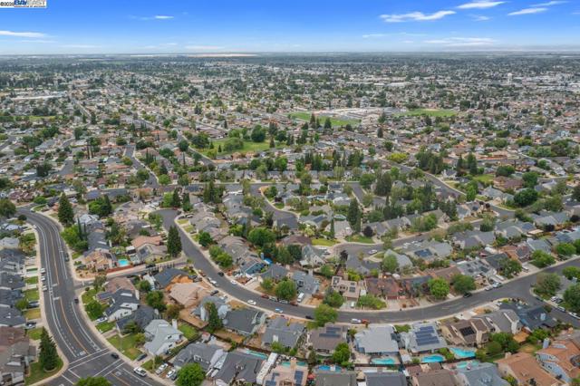 1023 Snowgoose Ln, Manteca CA: https://media.crmls.org/mediaz/76ed27b0-71e6-49b1-9766-34b8cf5d6ff0.jpg