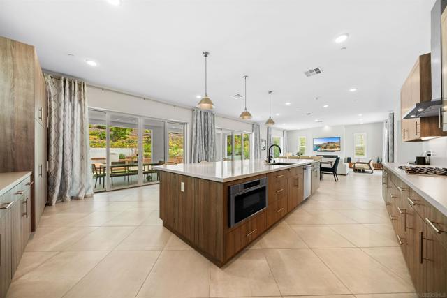 5347 Morning Sage Way, San Diego CA: https://media.crmls.org/mediaz/76ed3802-071c-4c86-959e-1a57cb19f887.jpg