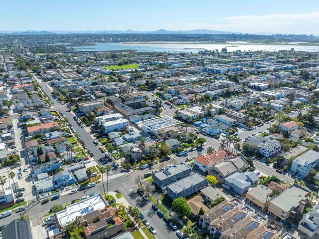 Image 11 of 32 For 1420 Pacific Beach Drive