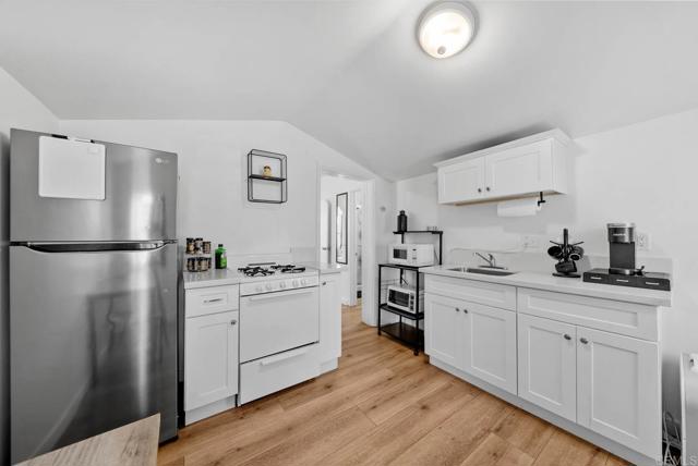 42 48 E 5Th Street, National City CA: https://media.crmls.org/mediaz/76edac45-9847-4d86-adb6-69670222fee9.jpg