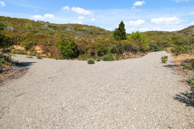 35005 Loma Chiquita Road, Los Gatos CA: https://media.crmls.org/mediaz/76edc87d-6e94-4a0c-a435-ffd3ee34feda.jpg