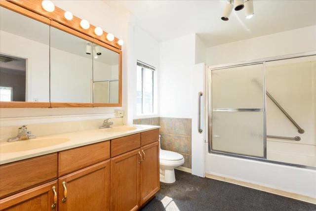 52 Oceanview Avenue, Half Moon Bay CA: https://media.crmls.org/mediaz/76ede535-162b-438d-b918-c8c44af125df.jpg
