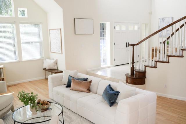4 Sterling Lane, Scotts Valley CA: https://media.crmls.org/mediaz/76ef3087-36c3-48ba-9889-9a7c79eff666.jpg