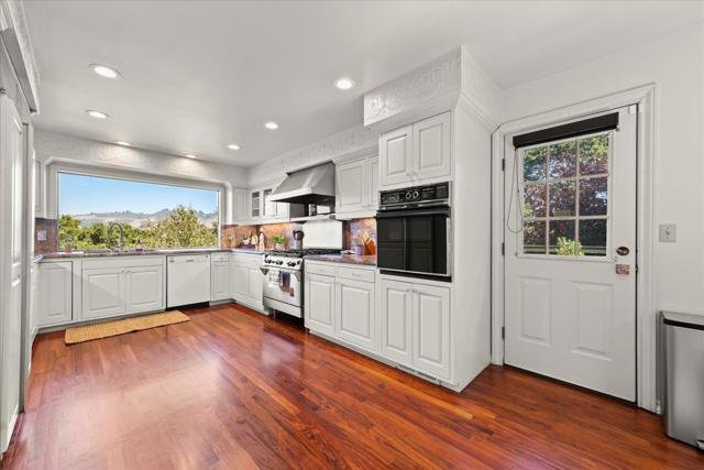 Image 17 of 67 For 3510 Viola Drive