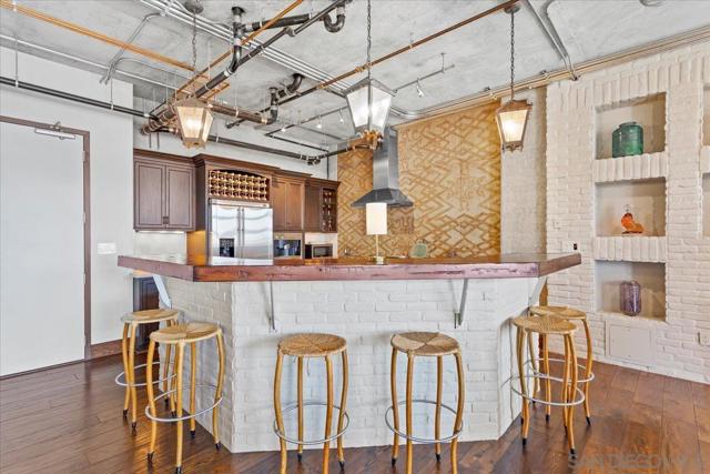 Image 13 of 75 For 877 Island Ave  1006