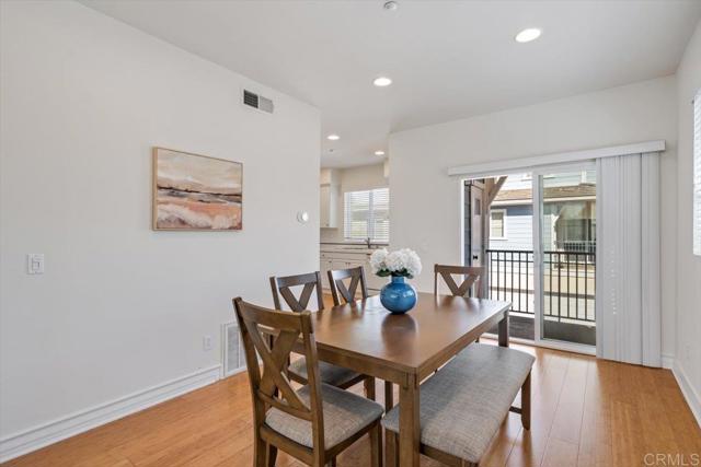 Detail Gallery Image 5 of 17 For 4368 Nautilus Way #10,  Oceanside,  CA 92056 - 3 Beds | 3/1 Baths