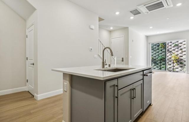 2417 Willow Way, San Mateo CA: https://media.crmls.org/mediaz/76f09908-f468-477b-b6cf-5f83abdde192.jpg