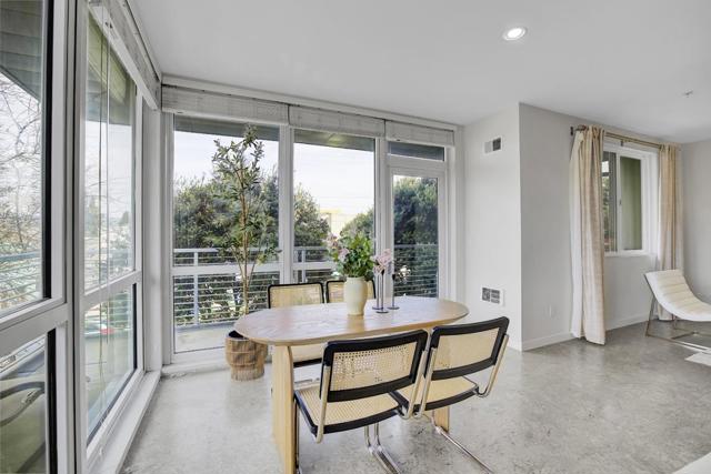 3090 Glascock Street, Oakland CA: https://media.crmls.org/mediaz/76f0e5b9-669a-45cb-8af0-6207c7a3e689.jpg
