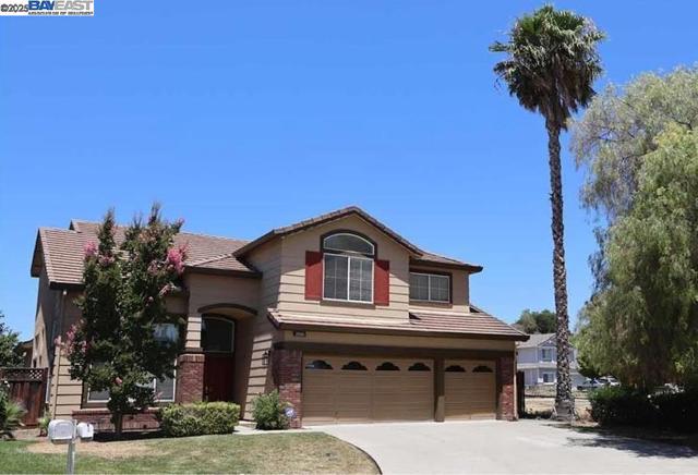 2016 Aspen Ct, Antioch CA: https://media.crmls.org/mediaz/76f14cc7-127c-4788-96b5-3063a3b0e0b1.jpg