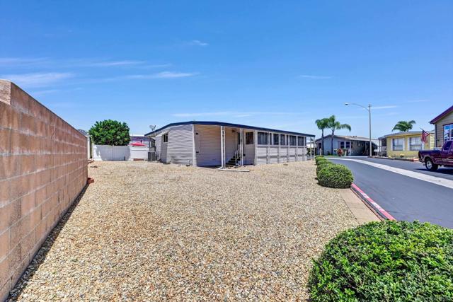 1401 El Norte Pkwy, San Marcos CA: https://media.crmls.org/mediaz/76f17c63-0098-4ad8-9ab1-da5254e15402.jpg