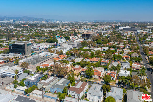 122 Harper Avenue, Los Angeles, California 90048, ,Multi-Family,For Sale,Harper,24432915