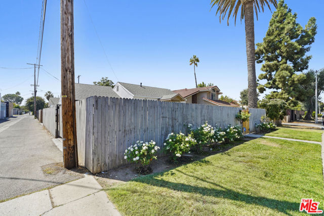 22014 Covello Street, Canoga Park CA: https://media.crmls.org/mediaz/76f1e4d9-6858-47b8-b5f1-b2ac469f5c35.jpg