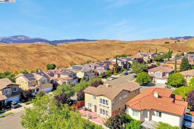 200 ARDEN CT, San Ramon CA: https://media.crmls.org/mediaz/76f30f17-b7fc-49ef-a31d-0be9ad530db2.jpg