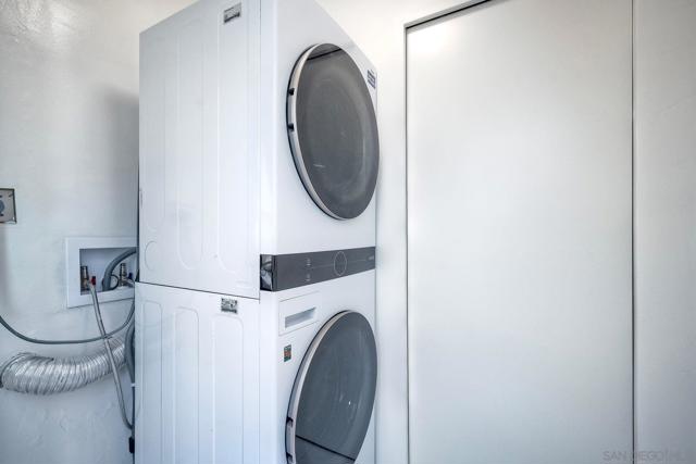 Image 20 of 22 For 747 Armada Ter