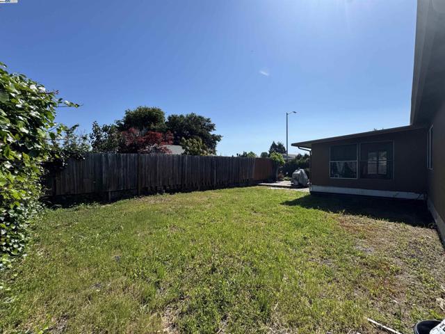 Image 36 of 38 For 859 Mcdowell Blvd