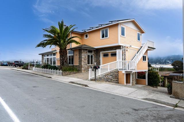 1207 Danmann Avenue, Pacifica CA: https://media.crmls.org/mediaz/76f4714e-cb22-4b0a-8ff2-488e6058b916.jpg