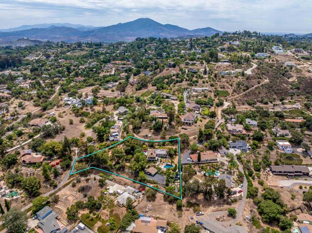 1135 OLD CHASE AVENUE, El Cajon CA: https://media.crmls.org/mediaz/76f4b8b8-d0e3-4342-81bd-2c03c0804301.jpg