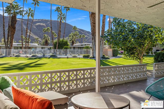 2420 Paseo Del Rey, Palm Springs CA: https://media.crmls.org/mediaz/76f598df-7a4b-4742-8a0e-077a07eb36b0.jpg
