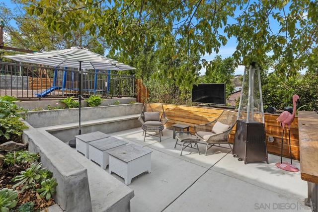 Image 25 of 40 For 4286 Merritt Boulevard