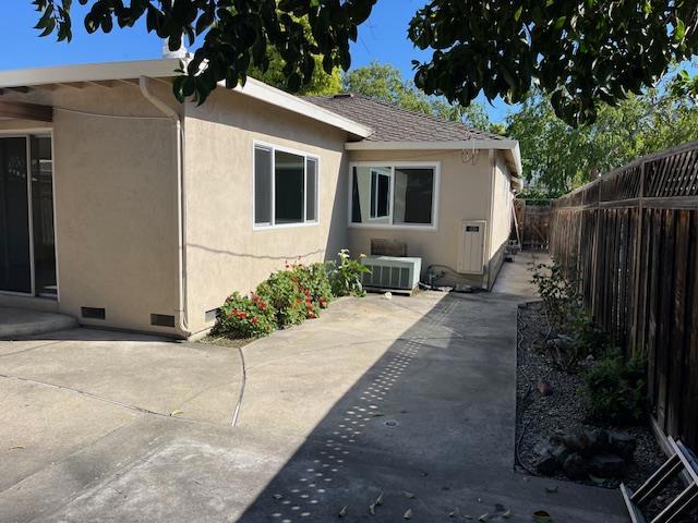 2233 W Hedding Street, San Jose CA: https://media.crmls.org/mediaz/76f63d55-0da9-4ee9-b1a7-1c7a9c9aaa78.jpg