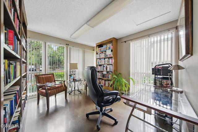 245 Oakleaf Drive, Thousand Oaks CA: https://media.crmls.org/mediaz/76f7cec5-764f-4a09-8c70-ad309a9c2b35.jpg
