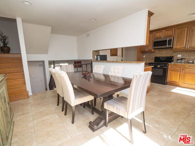 9740 Sepulveda Boulevard, 31 photo 7