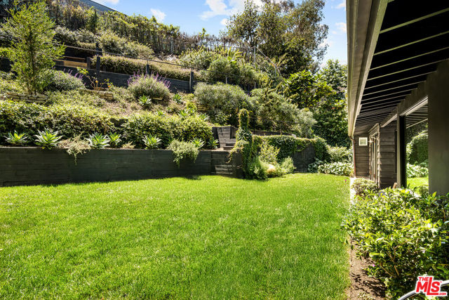 Drew Fenton | 327 E Rustic Road Santa Monica CA | MLS: 7265256