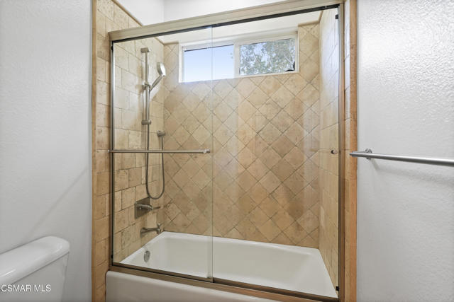 657 Via Vista Vista, Newbury Park CA: https://media.crmls.org/mediaz/76f8fd04-dd2a-42f4-ac6e-3f23c8beed5d.jpg
