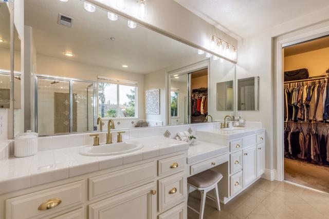 2522 Wood Hollow Dr, Livermore CA: https://media.crmls.org/mediaz/76f93408-7dcf-48cc-970a-980867e04b05.jpg