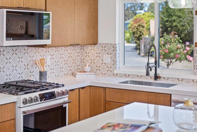 2537 Orchard Street, Soquel CA: https://media.crmls.org/mediaz/76f980a3-8483-46f5-b930-c0bc818a8660.jpg