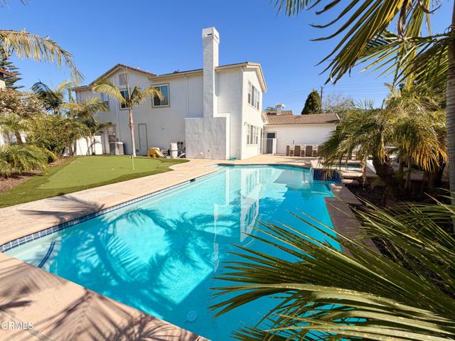 Detail Gallery Image 4 of 44 For 9898 Rhone St, Ventura,  CA 93004 - 4 Beds | 2/1 Baths